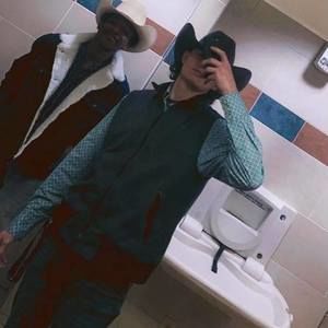 Meet your Posher, Gage